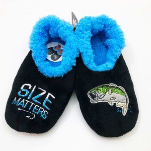 NWT Snoozies Men's Slippers Size Matters Fishing Medium 9/10 Black